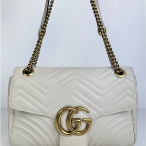 Gucci GG Marmont medium shoulder bag
